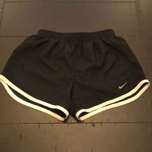 Nike Girl’s Running Shorts Sz M